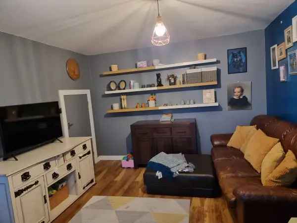 House For Rent in London Road, Wealden, England