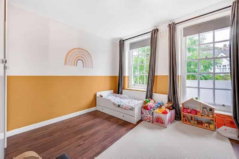 Spacious 3-Double Bedroom Maisonette with Garden and Balcony