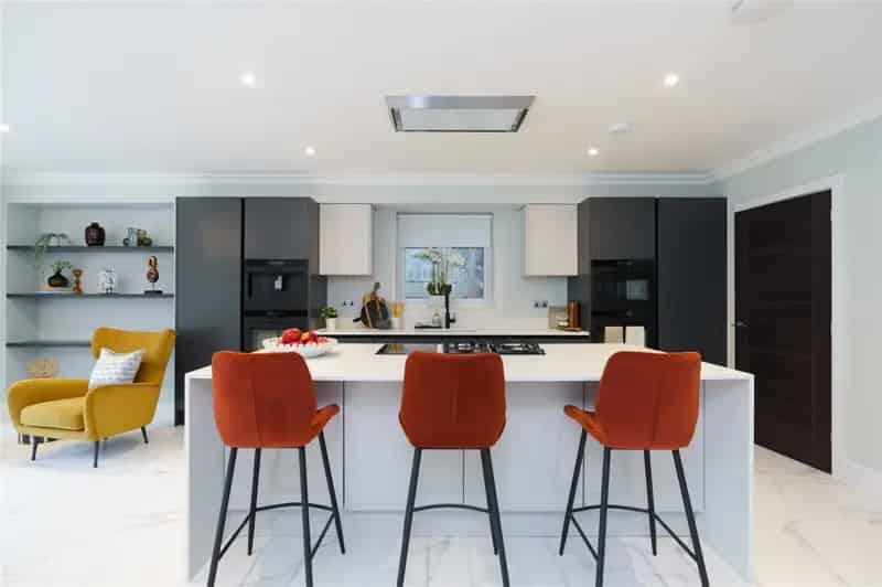 5 Bedroom Detached House for Sale Farnham Common