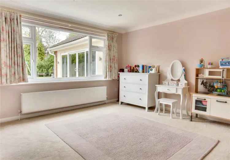 4 Bedroom Bungalow in Cringleford