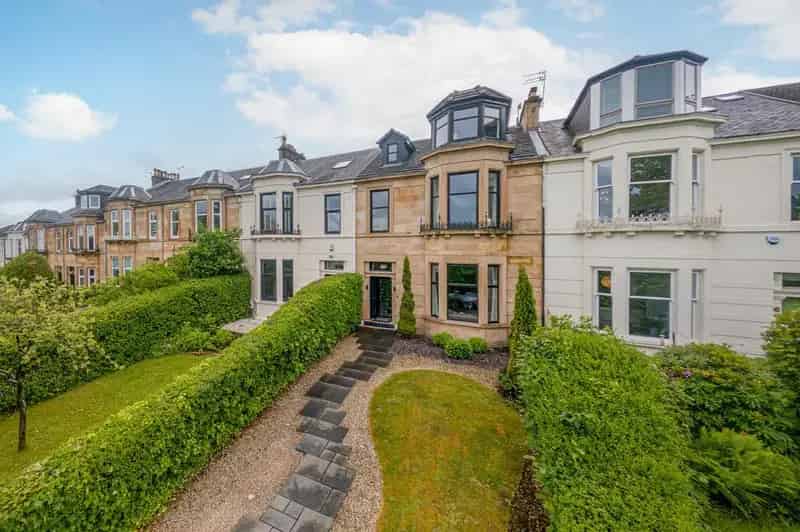 5 Bedroom Terrace House for Sale in Mount Florida