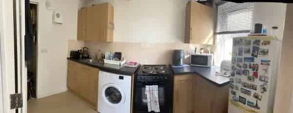 Pet-Friendly House with Large Garden and Ample Storage Near Bristol