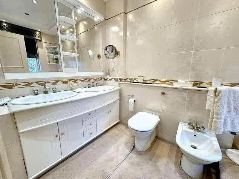4 Bed Detached House for Sale in Prestwich