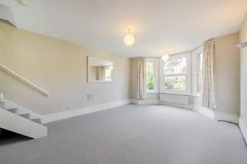 Two Bedroom Edwardian Apartment Near Tooting Bec Common