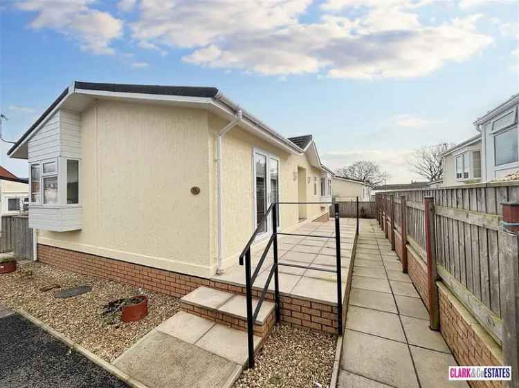 2 Bedroom Park Home for Sale UK