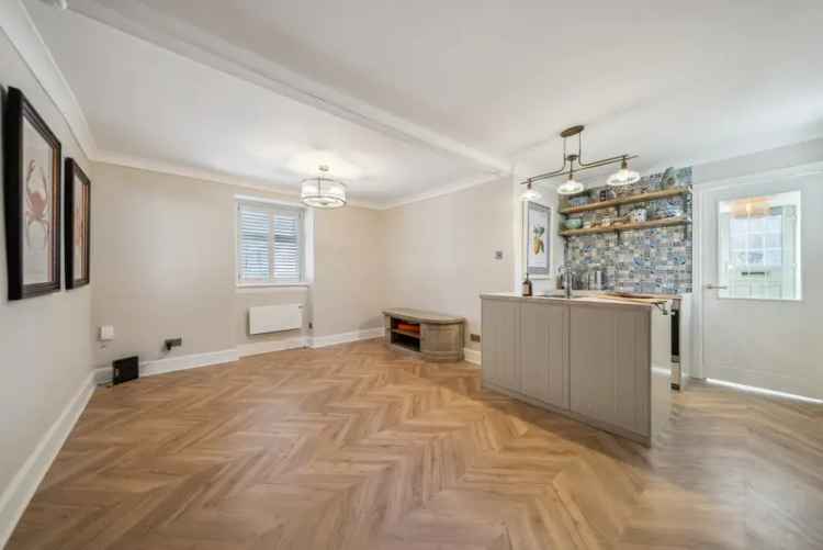 Main Door Apartment Near Firth of Clyde