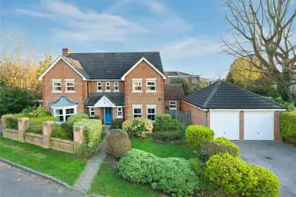 Family Home 5 Bedrooms 3 Floors South Facing Garden