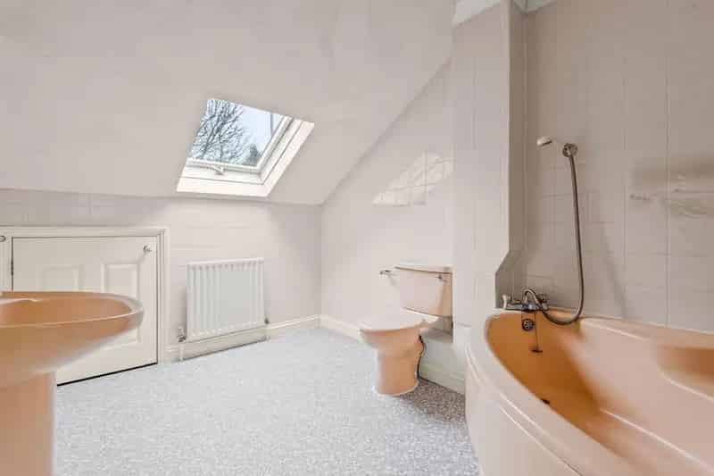 4 Bed Detached House for Sale in Kingsbridge
