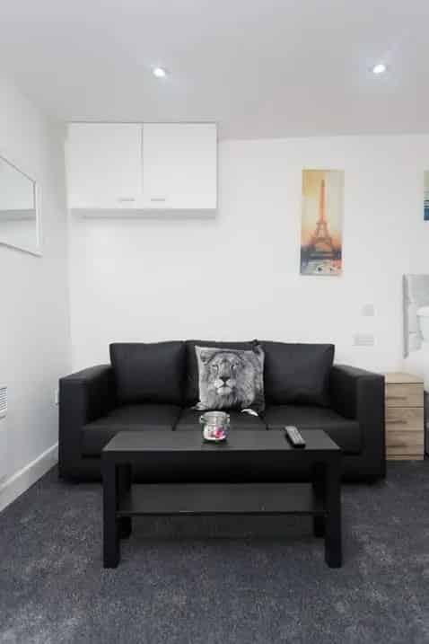 Flat For Rent , Leeds, England