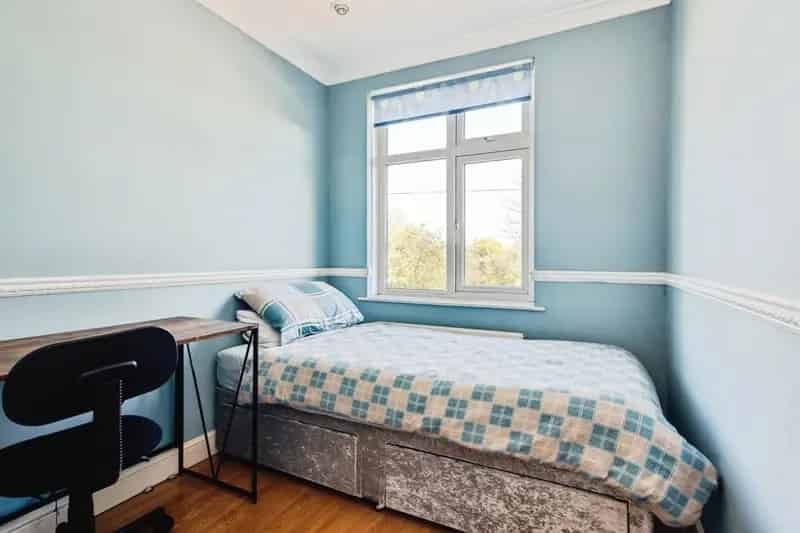 Four Bedroom House Headington Large Garden Garage Parking