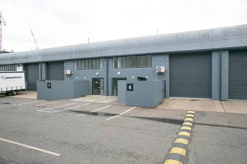 Industrial Warehouse Unit 7: Concrete Frame, Full Height Warehouse, Fitted Office