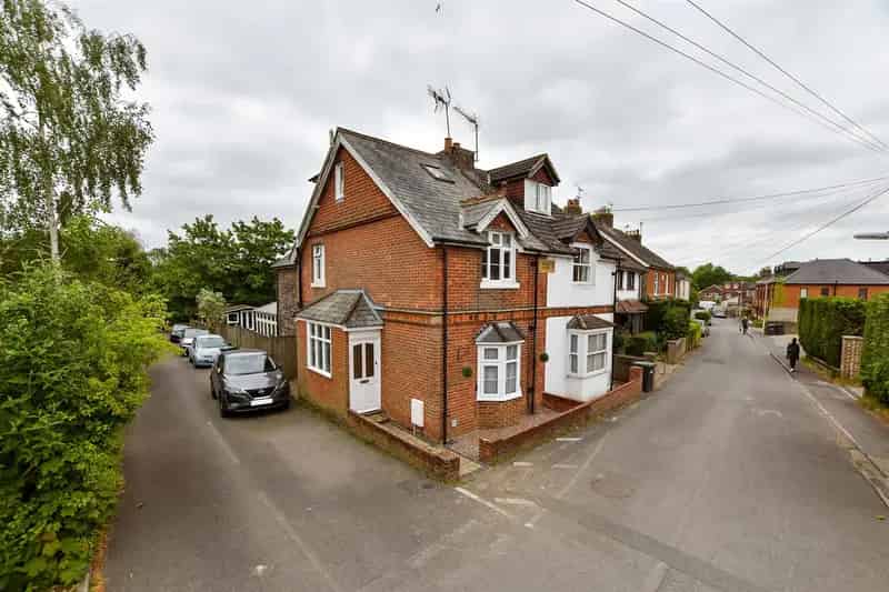 4 bedroom semi-detached house for sale