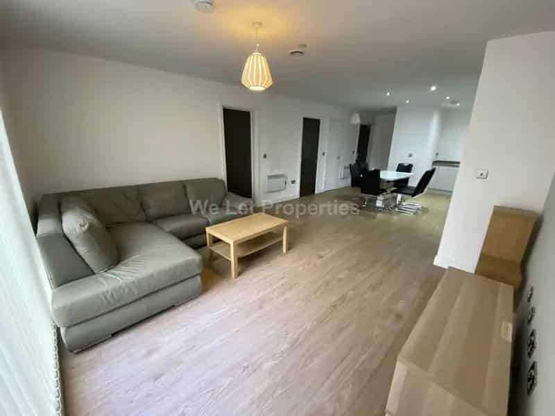 2 Bedroom Apartment House to Rent