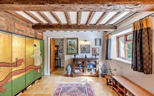 Clee House Family Home: Spacious Country House with Mature Gardens