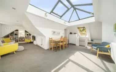 Top Floor Apartment Exeter City Centre Close Two Double Bedrooms Garage Parking