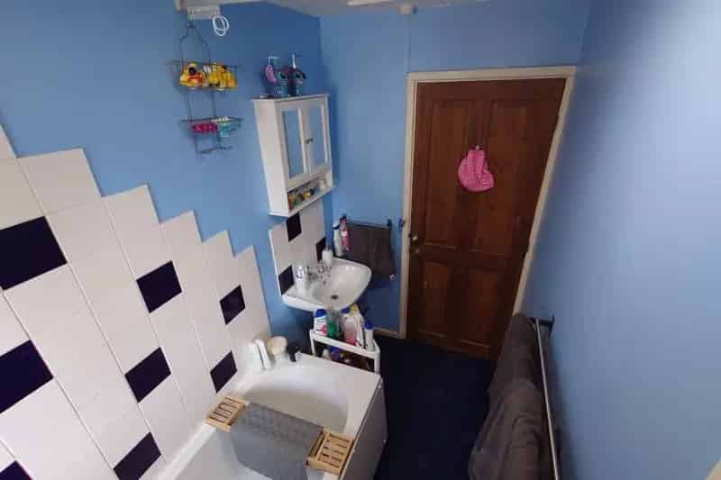 3 Bedroom Semi-Detached House to Rent
