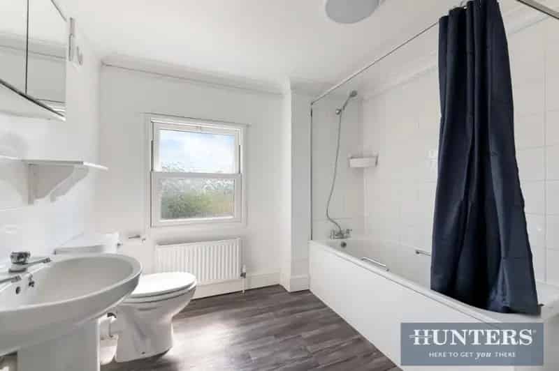 2 Bed House for Sale Worcester Park