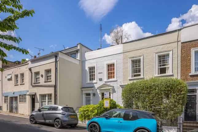3 Bedroom Terraced House for Sale Kensington Place W8