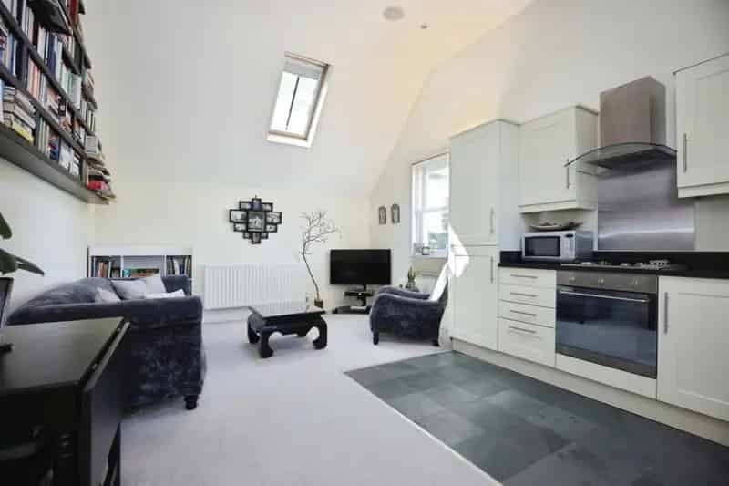 Two Double Bedroom Apartment with Lift Access North Leamington Spa
