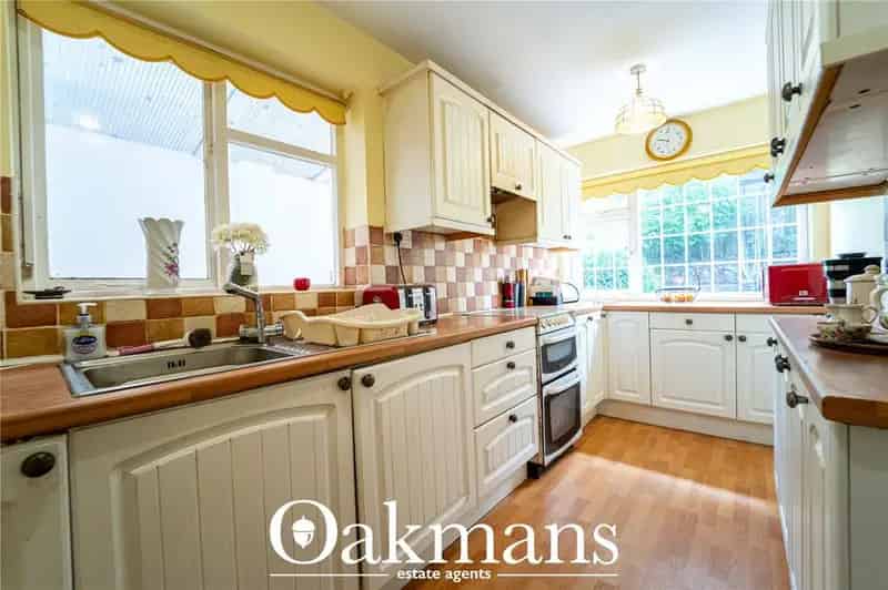 3 Bedroom Semi Detached House For Sale in Birmingham