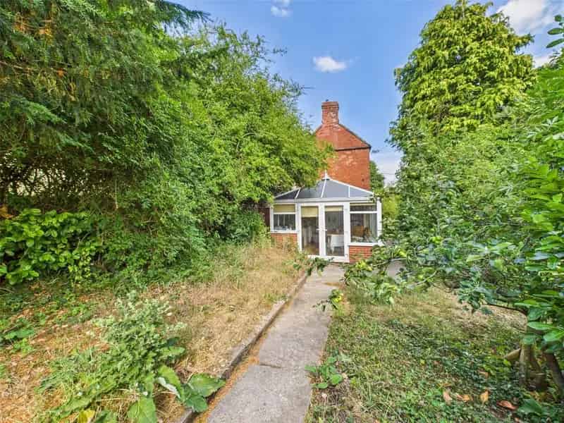 4 Bedroom Detached Edwardian House for Sale in Brimscombe