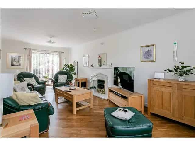 4 Bedroom Detached House for Sale in Livingston
