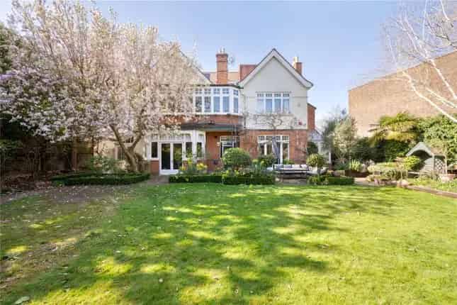 Edwardian Family House for Sale in Putney