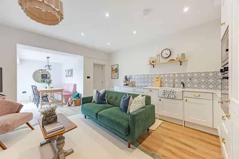 3 Bedroom Apartment for Sale Ashmore Court