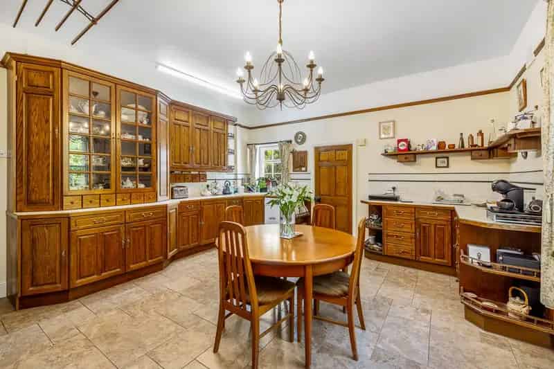 5 Bedroom Detached House For Sale East Street Alford