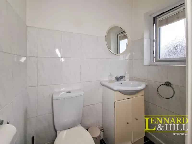 5 Bed Semi Detached House For Sale