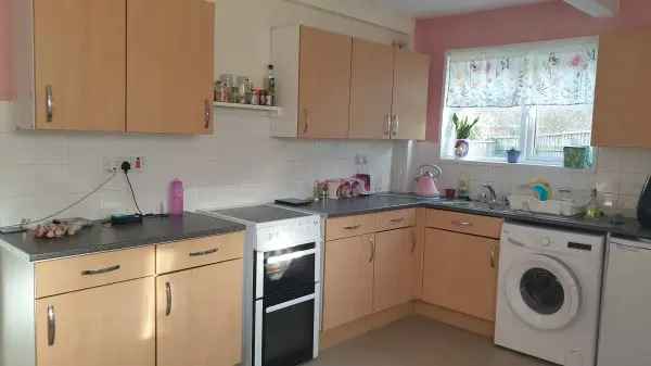 House For Rent in Exeter, England