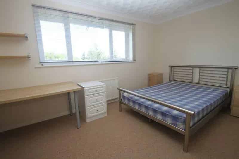 5 Bedroom Detached Student House Winton