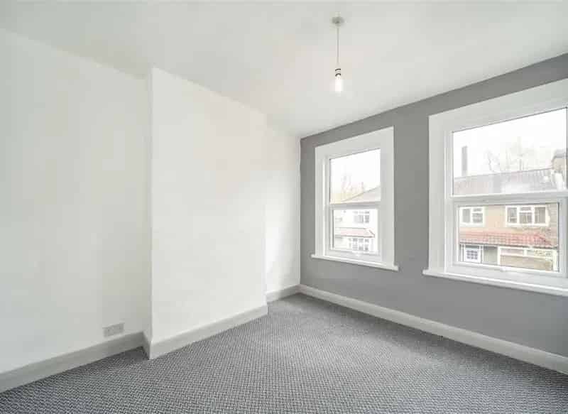 Flat For Sale , Malyons Road, London, England