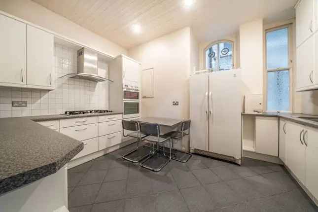 3 Bed Flat to Rent Knightsbridge Zero Deposit Available