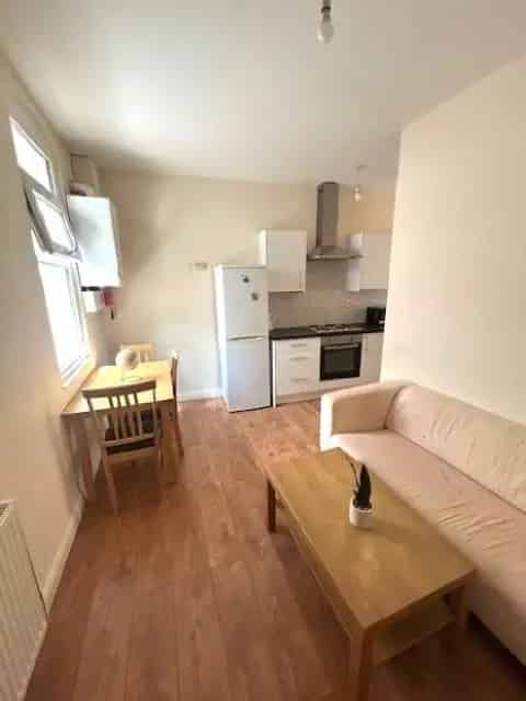 2 Bedroom Flat to Rent Near Universities