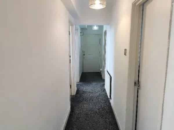 2 Bed Victorian Flat Near Bow Road Station