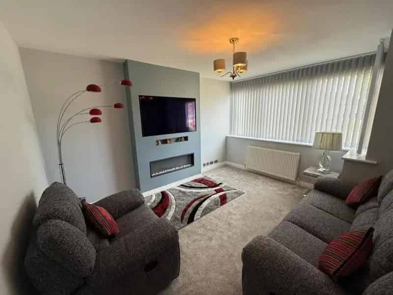 3 Bed Semi-Detached House for Sale