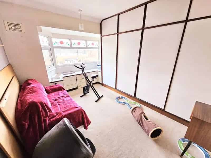 3 Bedroom Semi-Detached House for Rent