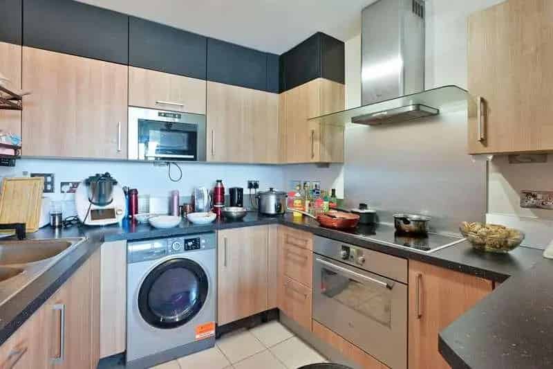 2 Bed Flat for Sale Near Wandsworth