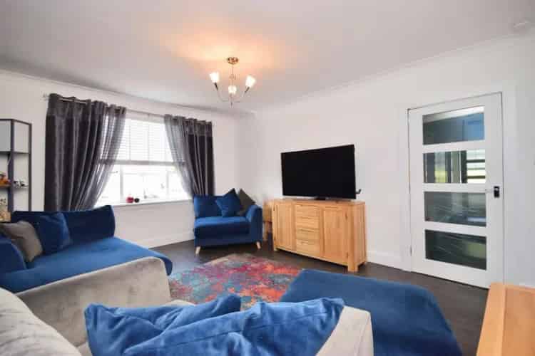 3 Bedroom Flat for Sale in Bargeddie