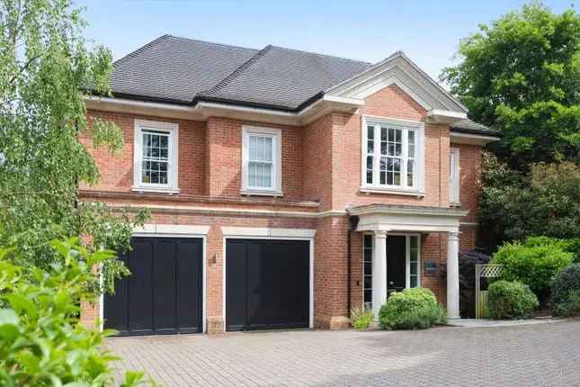 Six Bedroom Detached House for Sale in Ruxley Ridge Claygate