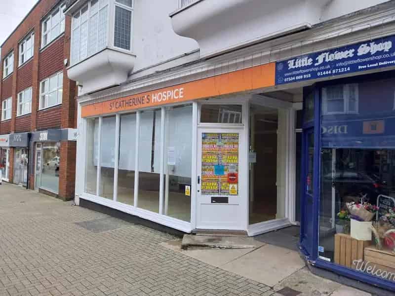 Ground Floor Shop with Prominent Frontage