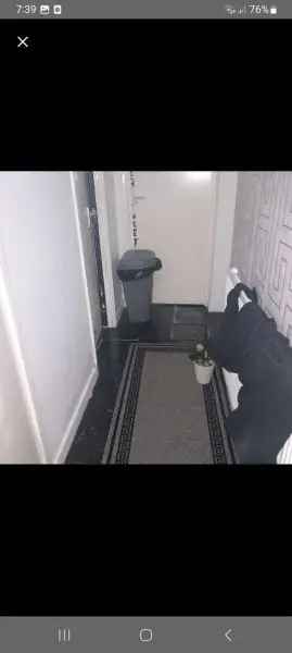 1 Bed Flat with Private Garden Near Homerton Station
