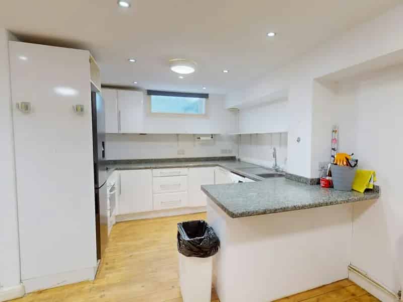 5 Bedroom Family Home Near Seven Dials Hove