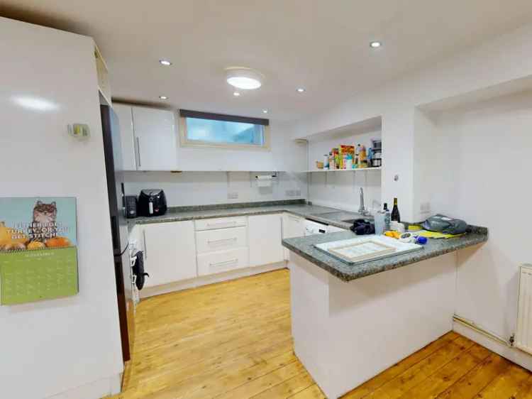 5 Bedroom Family Home Near Seven Dials Hove