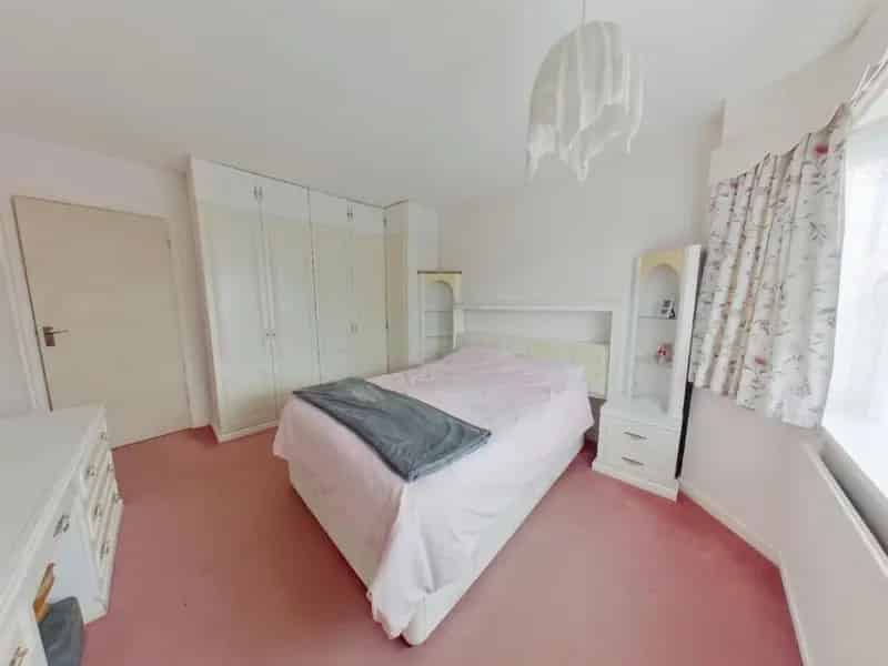 4 Bed Detached Bungalow For Sale