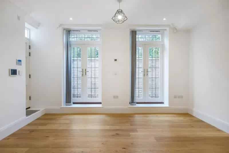 Two Bedroom Conversion Flat Dulwich Sydenham Gated Development Parking