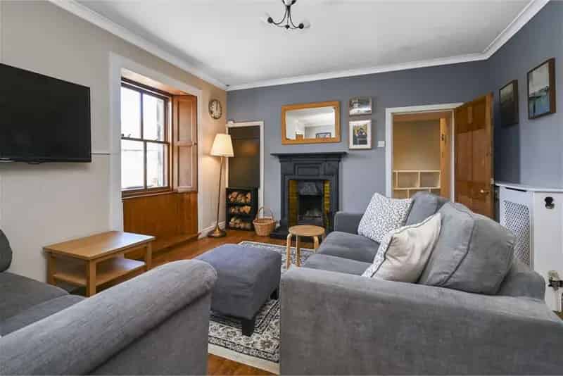 3 Bed Flat - Double Upper with 1 Reception Room