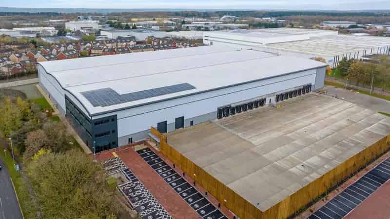 Grade A Distribution Unit Corby 12.5m Eaves 50m Yard 16 Docks 800kVA