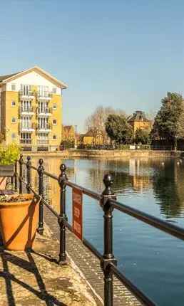 Four Bedroom Townhouse with River Views Wapping E1W